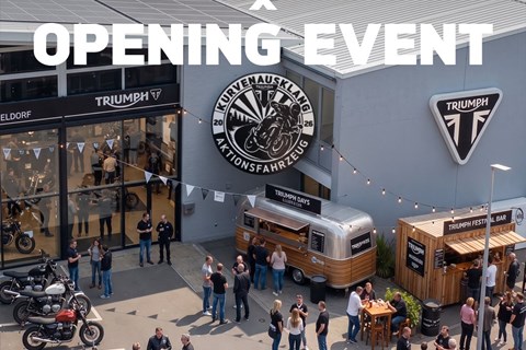 TRIUMPH Düsseldorf - L+L Motorbikes GmbH-News: Opening Event x Kurvenausklang