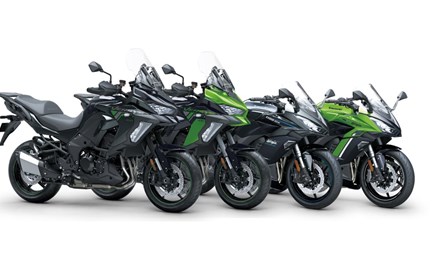 Ninja 1100SX und Versys 1100 starten ins neue Modelljahr | Kawasaki