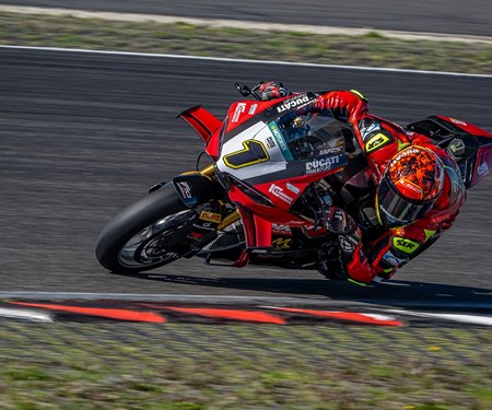 Zwei Podestplätze bei der Euro Moto am Nürburgring: Tulovic und Ducati auf Titelkurs!