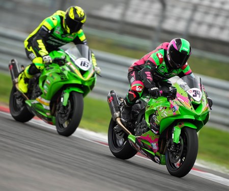 ZX-6R Cup: Packendes Rennwochenende am Nürburgring | Kawasaki