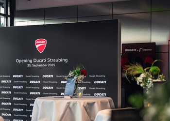 Ducati Straubing feiert einjähriges Bestehen – mit 20 % auf Motorradbekleidung und Zubehör!
