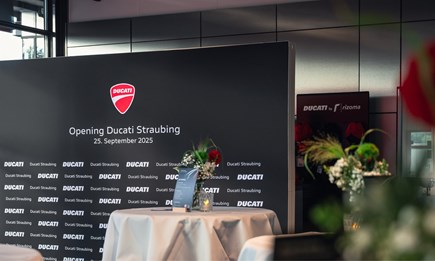 Ducati Straubing feiert einjähriges Bestehen – mit 20 % auf Motorradbekleidung und Zubehör!