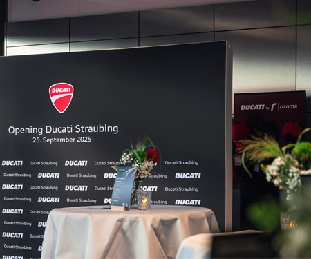 Ducati Straubing feiert einjähriges Bestehen – mit 20 % auf Motorradbekleidung und Zubehör!
