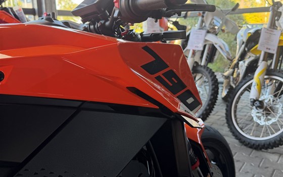 KTM 790 Duke Modell 2027 - Bild 6