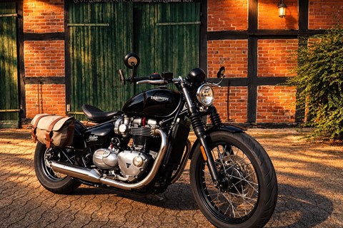 MP Motoshop - Marius Pröhl-News:  Triumph Bonneville Bobber 1200 | Vance & Hines | Rizoma | Hepco & Becker | Scheckheftgepflegt