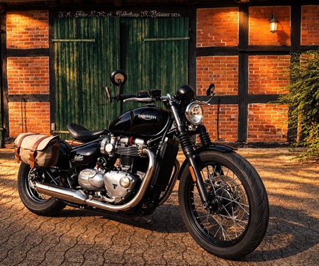  Triumph Bonneville Bobber 1200 | Vance & Hines | Rizoma | Hepco & Becker | Scheckheftgepflegt