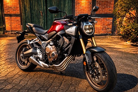 MP Motoshop - Marius Pröhl-News:  Honda CB650R RH16 | 1. Hand | Scheckheftgepflegt | MwSt. ausweisbar | Neuwertiger Zustand