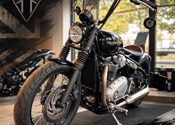 Super Cooler Triumph T 120 Bobber Umbau / Custom Bike