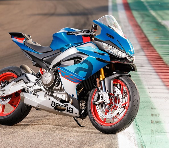 Herbst-Rabatte auf unsere aprilia Modelle 
Die Blätter färben sich und die letzten kräftigen Sonnenstrahlen des Jahres können noch fleißig genutzt werden, um eine Tour zu starten oder ein ...