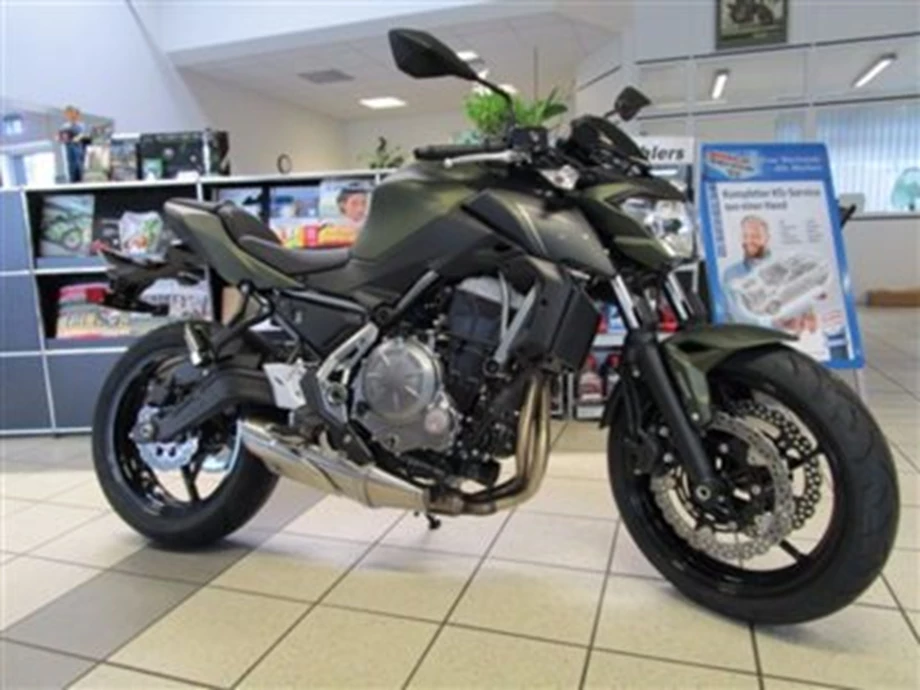 ACHTUNG:  2018er-Modelle und Gewinnspiel: 16.09.207  -  Septemberfest bei Kawasaki! Bild 9: ACHTUNG:  2018er-Modelle und Gewinnspiel: 16.09.207  -  Septemberfest bei Kawasaki!