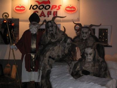 Nikolaus zu besuch im 100 PS Cafe