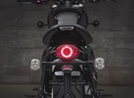 Die Bonneville Bobber Black - Düsterer, böser, kraftvoller!