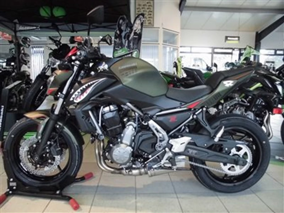 NOSE ART - Design für die neue Kawasaki Z 650 - 2018 Bild 4: NOSE ART - Design für die neue Kawasaki Z 650 - 2018