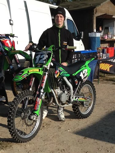 Patick ist Kawasaki 2-Takt Fan! Bild 1: Patick ist Kawasaki 2-Takt Fan!