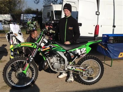 Patick ist Kawasaki 2-Takt Fan! Bild 3: Patick ist Kawasaki 2-Takt Fan!