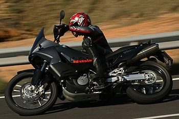 Testbericht KTM 990 Adventure 
Das Motorrad Online Magazin 1000ps.at hat auf Fuerteventura die neue 990 Adventure auf Herz und Nieren getestet. Die Euphori ... Weiter >>