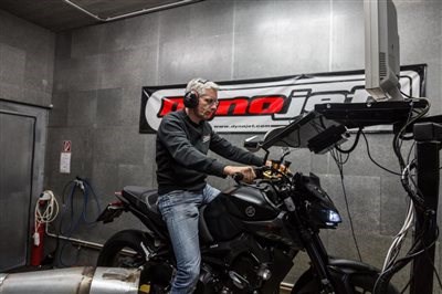 Yamaha MT-09: Umbau zur  Rennstreckentauglichkeit - Bild 8