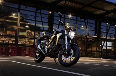 Honda Semmler - CB300R Neuheit 2018 Bild 4: Honda Semmler - CB300R Neuheit 2018