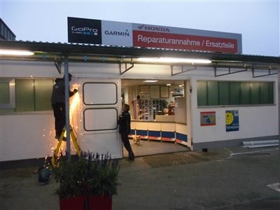 Honda Semmler - Eingangsbereich Werkstatt - Bild 3