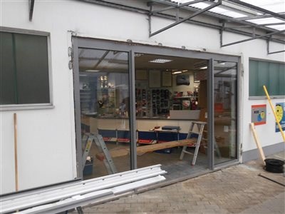 Honda Semmler - Eingangsbereich Werkstatt - Bild 5