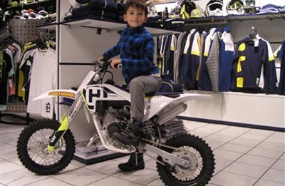 Neue Husqvarna Motorräder übergeben!