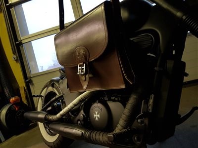 Leder und Stahl - Bild 2