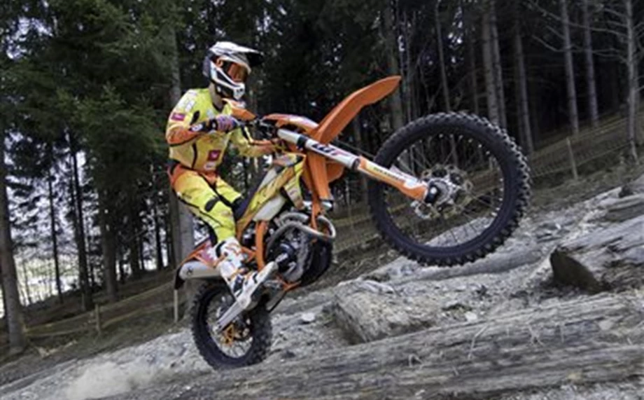 Das Team KTM Walzer beendet die diesjährige Rennsaison mit bemerkenswerten Leistungen und fabelhaften Ergebnissen der Teamrider! Bild 3: Das Team KTM Walzer beendet die diesjährige Rennsaison mit bemerkenswerten Leistungen und fabelhaften Ergebnissen der Teamrider!