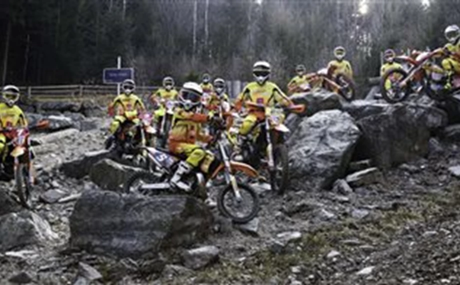 Das Team KTM Walzer beendet die diesjährige Rennsaison mit bemerkenswerten Leistungen und fabelhaften Ergebnissen der Teamrider! Bild 7: Das Team KTM Walzer beendet die diesjährige Rennsaison mit bemerkenswerten Leistungen und fabelhaften Ergebnissen der Teamrider!