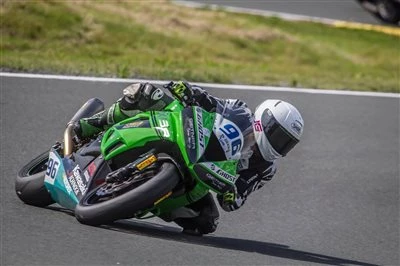 Lucy Glöckner sorgt für Jubelstimmung in der IDM-Topklasse Bild 2: Lucy Glöckner sorgt für Jubelstimmung in der IDM-Topklasse