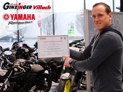 Wir gratulieren Dominik Kovacic zum Zertivikat