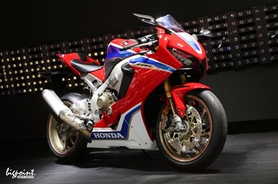 Die neue Honda Fireblade SP 1 & SP 2 auf der Intermot 2016 - Bild 2