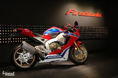 Die neue Honda Fireblade SP 1 & SP 2 auf der Intermot 2016 - Bild 3