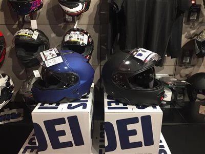 Honda Semmler - SHOEI NEOTEC II IST DA  Bild 2: Honda Semmler - SHOEI NEOTEC II IST DA