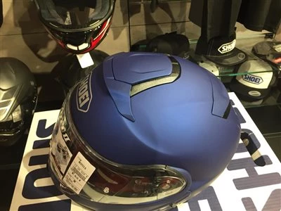 Honda Semmler - SHOEI NEOTEC II IST DA  Bild 3: Honda Semmler - SHOEI NEOTEC II IST DA