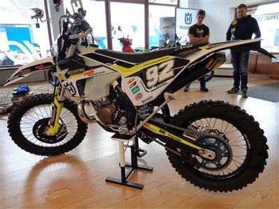 HUSQVARNA TE300 i mbROCKSTAR Edt. Übergabe ;) - Bild 3