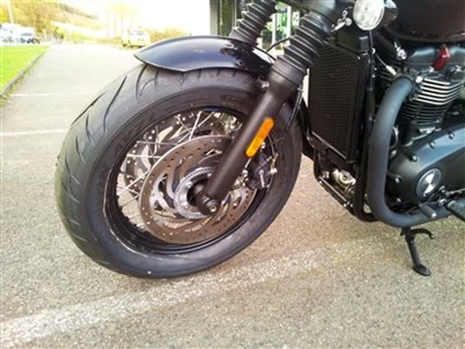 Bonneville Bobber Black ab sofort lieferbar Bild 5: Bonneville Bobber Black ab sofort lieferbar
