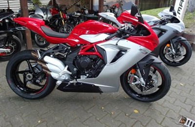 Das A.T.T.-Team bietet Ihnen ein paar MV Agusta`s  zu Top Preisen zum Saisonstart!