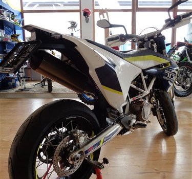 >>>HUSQVARNA 701 SUPERMOTO on Street<<< - Bild 3 >>>HUSQVARNA 701 SUPERMOTO on Street<<< - Bild 3