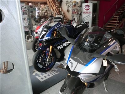 Werksmotorrrad  YART Team jetzt zur Ansicht bei uns ! - Bild 4
