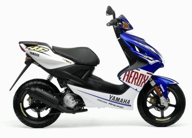 Rossi Replica: Aerox Yamaha