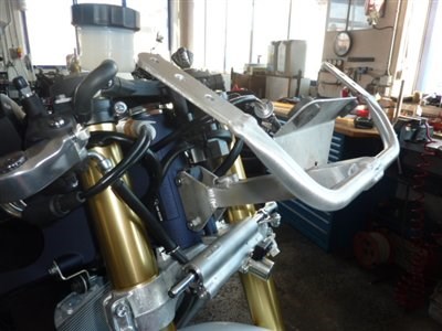 Amaturenträger GSX-R 600/750 L1- - Bild 2