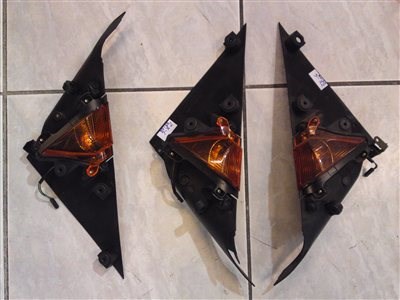 Kawasaki ZX-6R Ninja Blinker vorne inkl. Verkleidung Kawasaki ZX-6R Ninja Blinker vorne inkl. Verkleidung