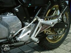 TAROZZI-zurückverlegte Sport-Fußrastenanlage mit TÜV-Gutachten für alle HONDA CB 750 F, CB 900 F