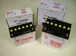 Batterie 12N12A-4A-1 für alle CB 500 Four, CB 550 F1, F2, K3 Batterie 12N12A-4A-1 für alle CB 500 Four, CB 550 F1, F2, K3