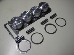 636ccm BIG BORE-Kolbensatz, 69mm Bohrung, 13,7:1 Verdichtung, für alle YZF-R6 `06-`09 636ccm BIG BORE-Kolbensatz, 69mm Bohrung, 13,7:1 Verdichtung, für alle YZF-R6 `06-`09