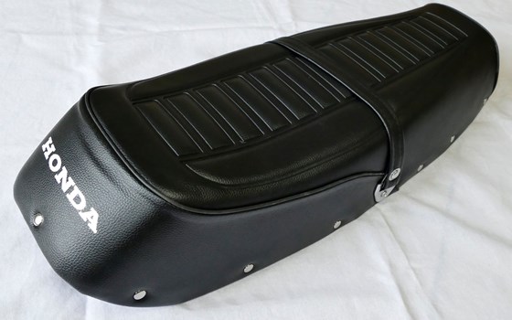 originale Sitzbank im Nachbau für alle CB 400 Four Super Sport 1974-1977 - Bild 1