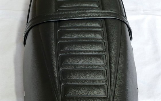 originale Sitzbank im Nachbau für alle CB 400 Four Super Sport 1974-1977 - Bild 2