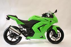 Umbaukit aus ABS-Kunststoff, für Kennzeichenhalter von allen ZX 250 R ab 2008, geeignet für orig. Blinker oder Miniblinker (z.B. KELLERMANN), inkl. LED-Kennzeichenbeleuchtung und Anbauanleitung.