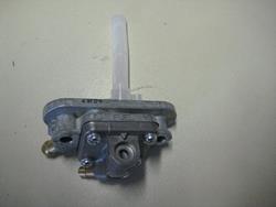 Benzinhahn, Replika, GS 850 G `81-`86, GS 1000 `81, GSX 750/ 1100 S Katana, 44mm Flansch Benzinhahn, Replika, GS 850 G `81-`86, GS 1000 `81, GSX 750/ 1100 S Katana, 44mm Flansch