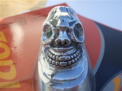 Schutzblechverzierung Totenkopf - Bild 3
